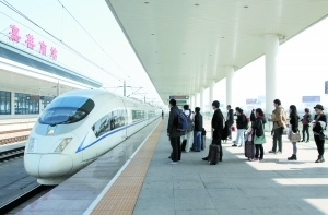 搶奪快遞物流市場(chǎng)增收，量?jī)r(jià)提升利好鐵路運(yùn)輸股